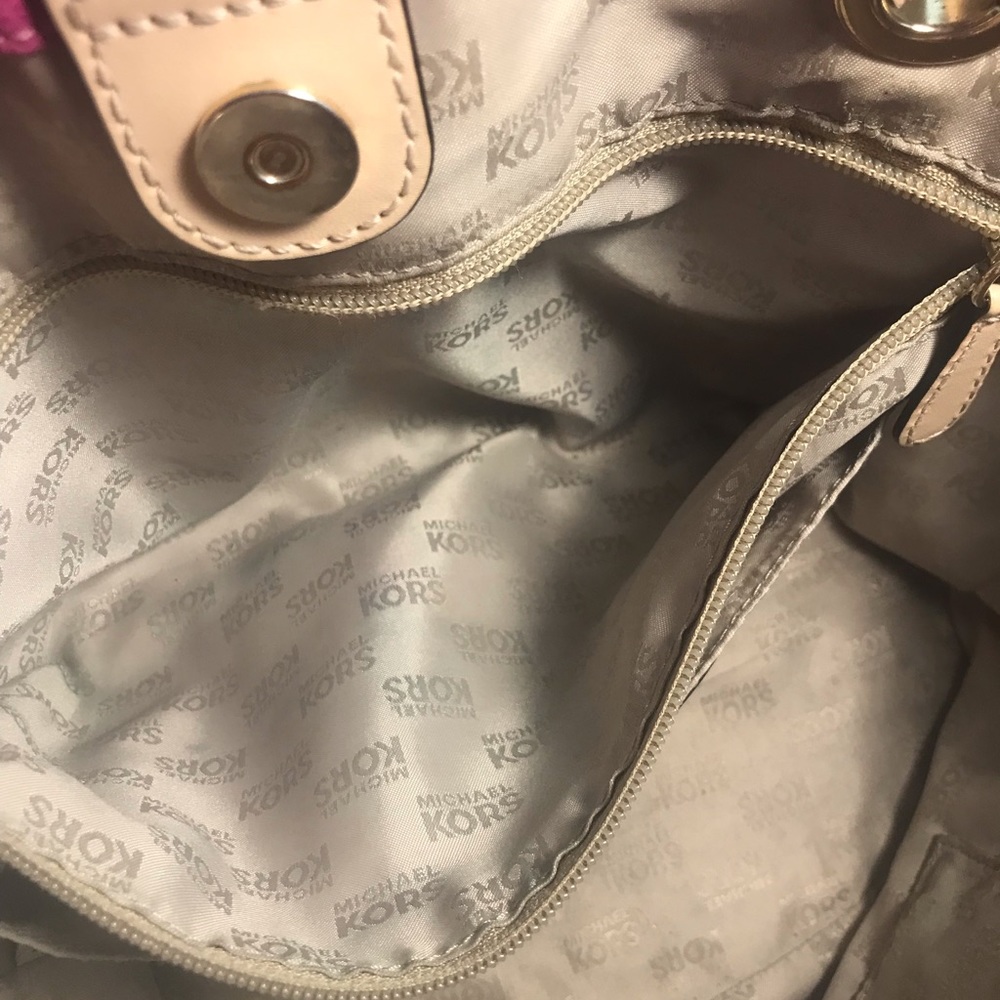 Beautiful raspberry tote! - Picture 10 of 13
